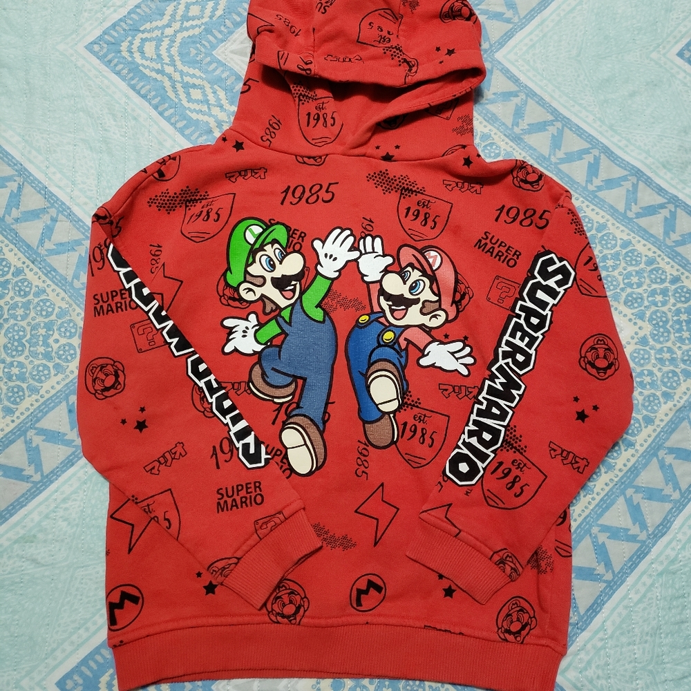 Super Mario hoodie 6-7 years